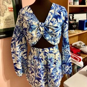 H&M Blue Floral Linen Set Size L (Never Worn)